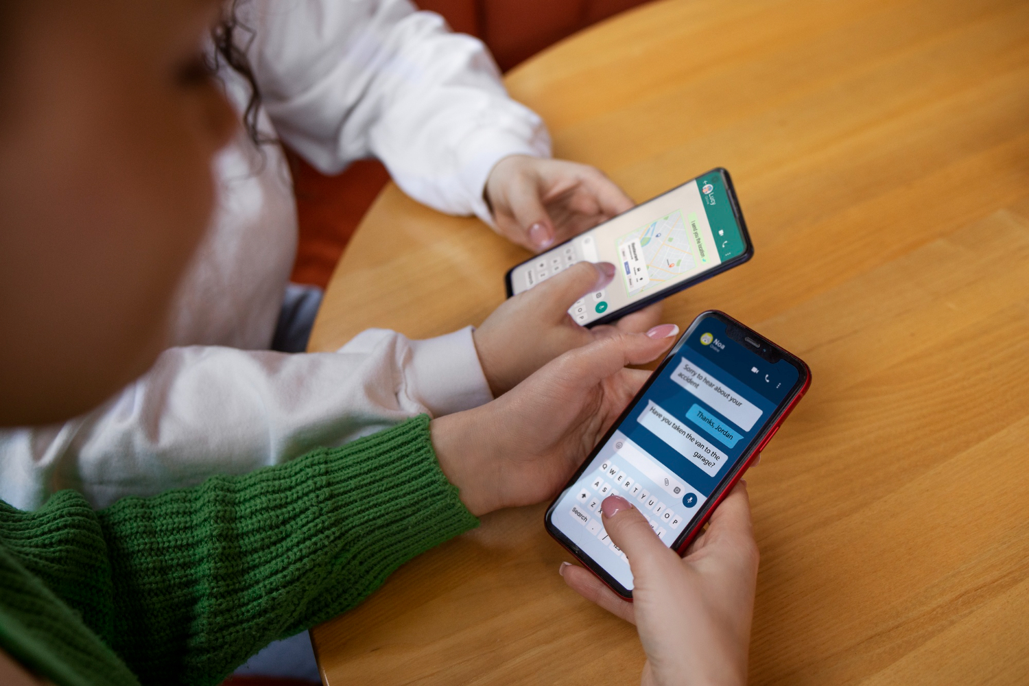 Chatbot WhatsApp: Jämförelse mellan Flöde, AI och Hybridlösning